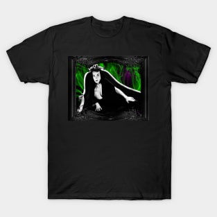 VAMPIRA 2 T-Shirt